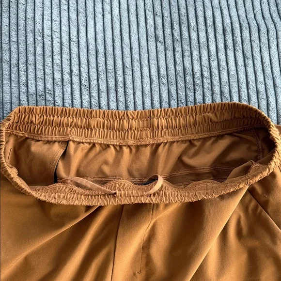 Lululemon mens pacebreaker 5inch linerless shorts (L) - Picture 4 of 6